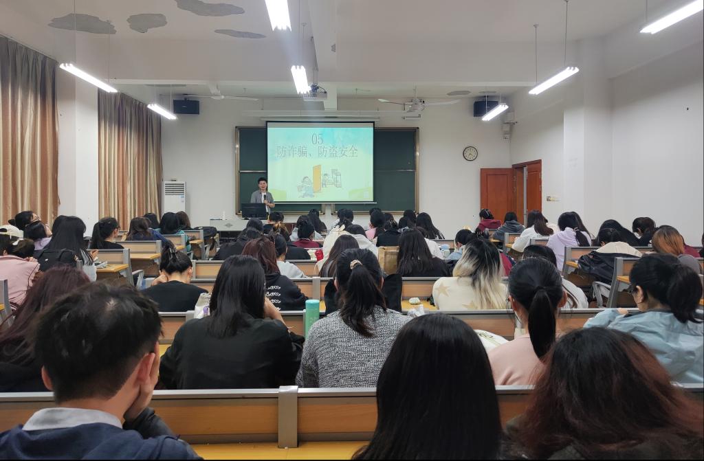 免费观看已满十八岁电视剧动漫版