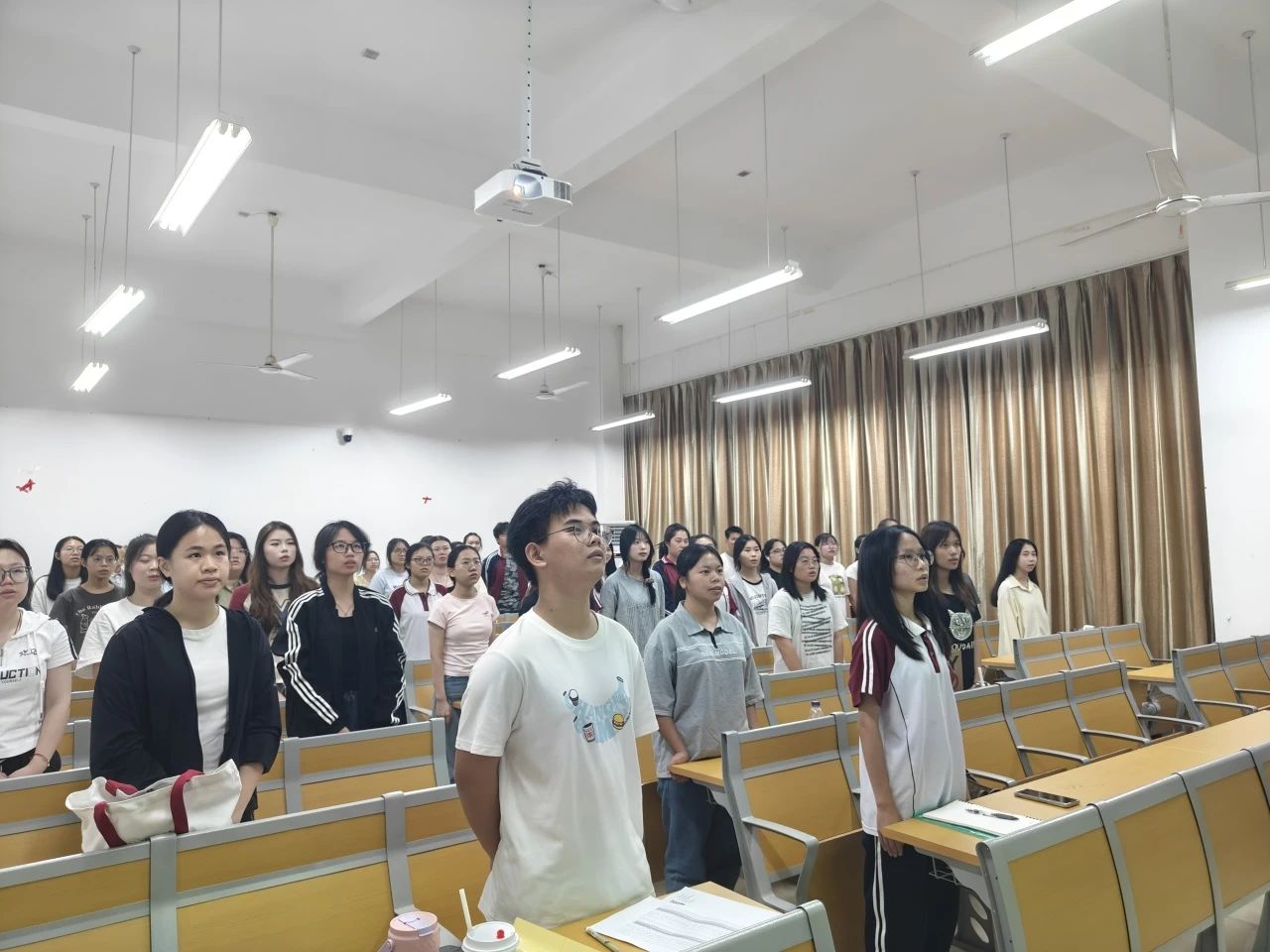 免费观看已满十八岁电视剧动漫版