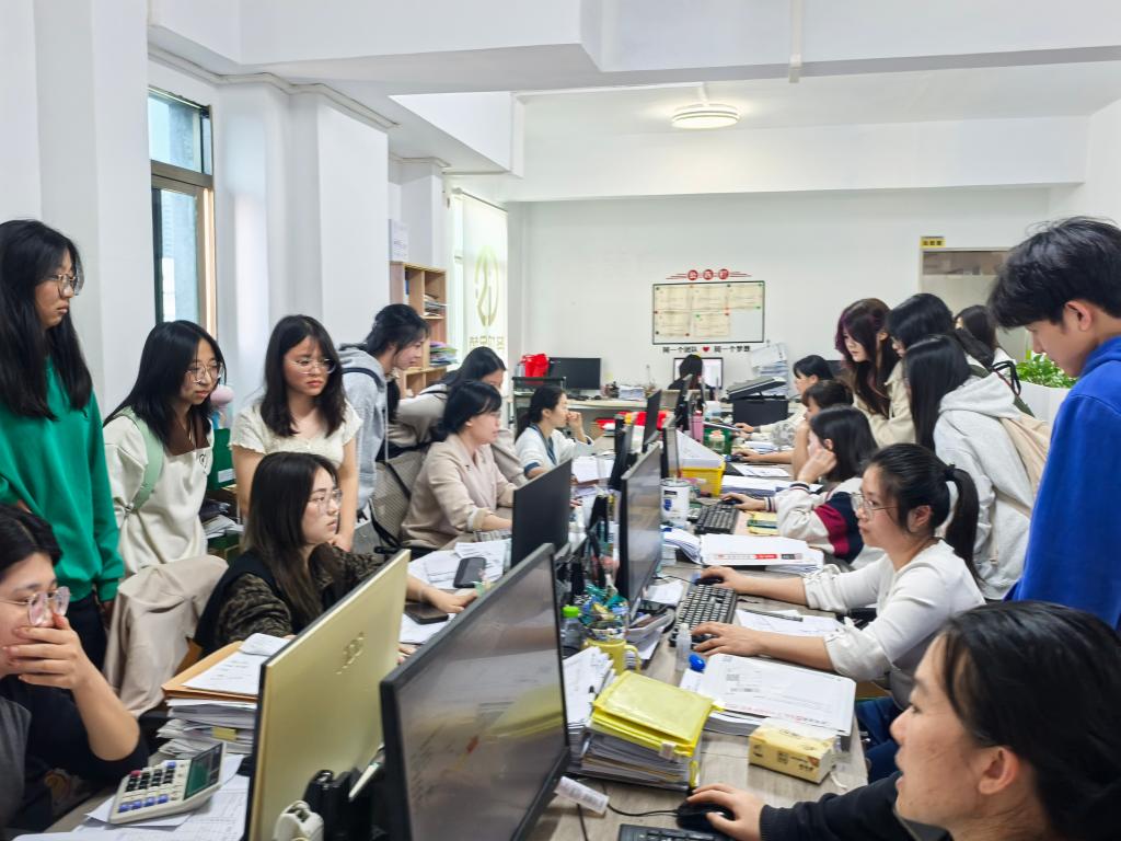 免费观看已满十八岁电视剧动漫版