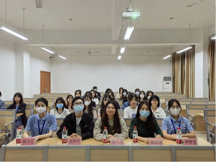 免费观看已满十八岁电视剧动漫版