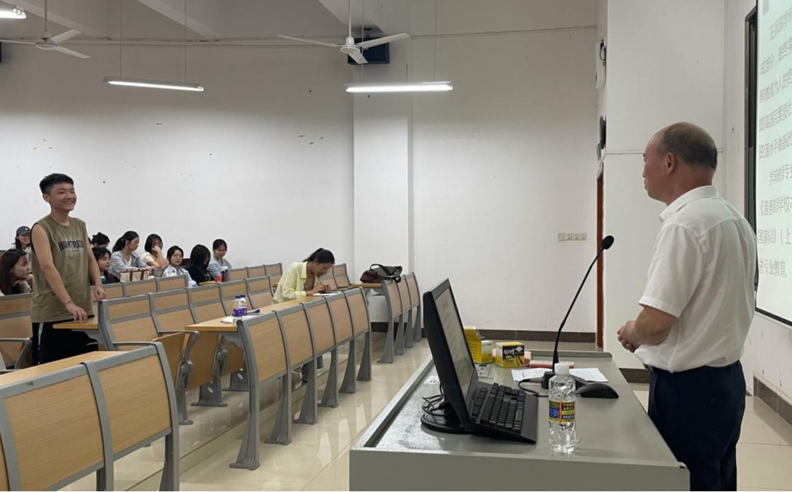 免费观看已满十八岁电视剧动漫版