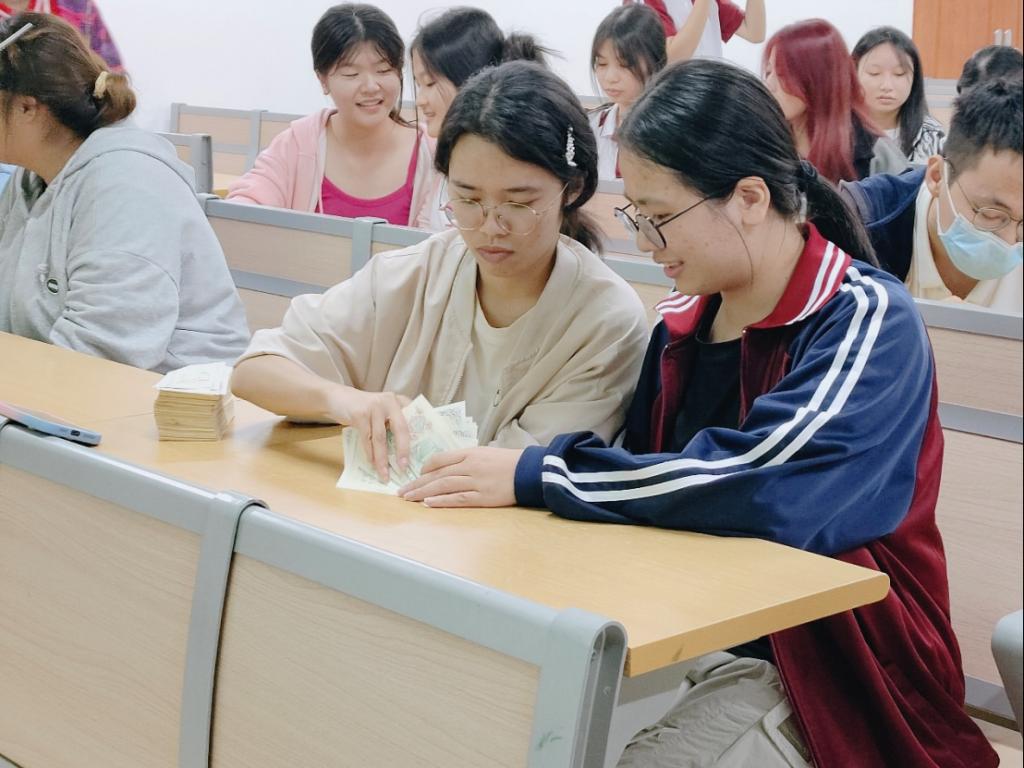 免费观看已满十八岁电视剧动漫版
