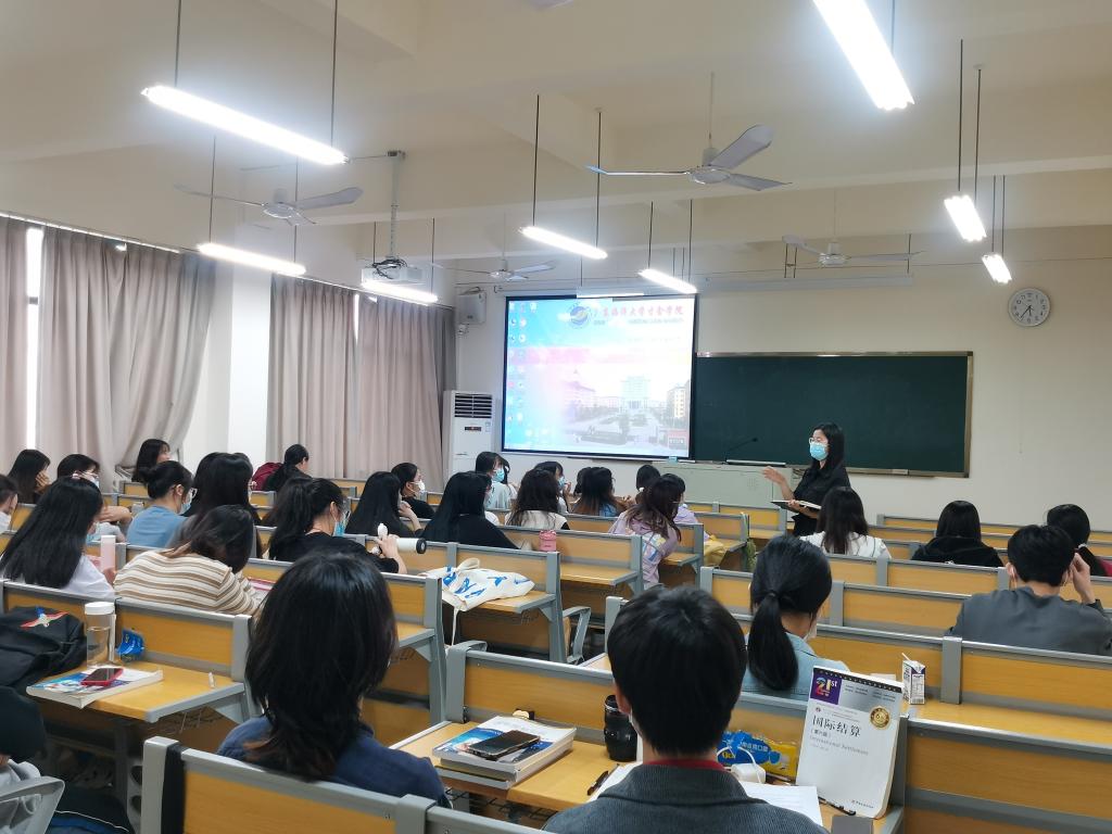 免费观看已满十八岁电视剧动漫版