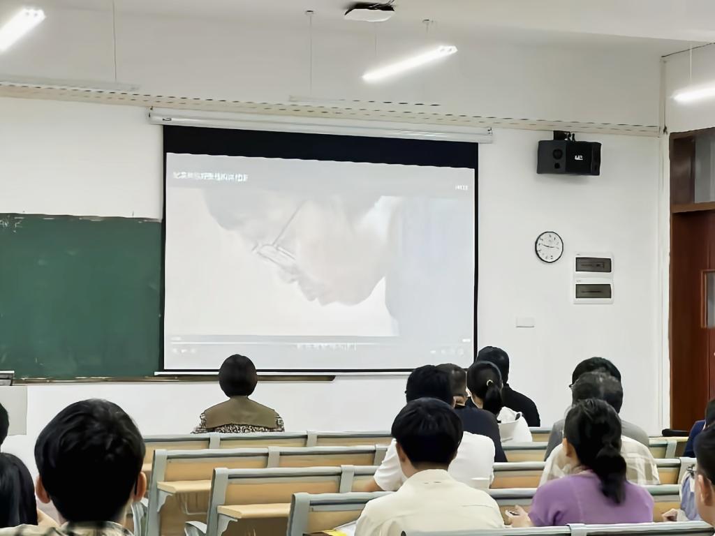 免费观看已满十八岁电视剧动漫版