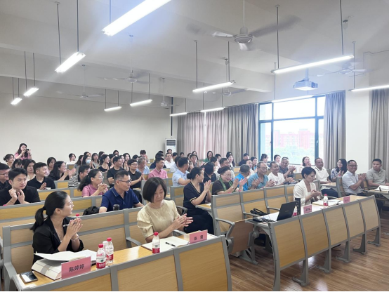 免费观看已满十八岁电视剧动漫版
