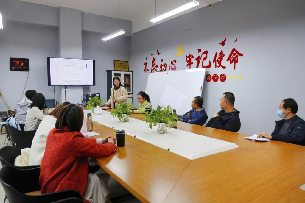 免费观看已满十八岁电视剧动漫版