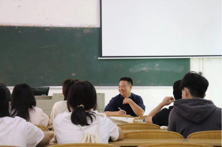 免费观看已满十八岁电视剧动漫版