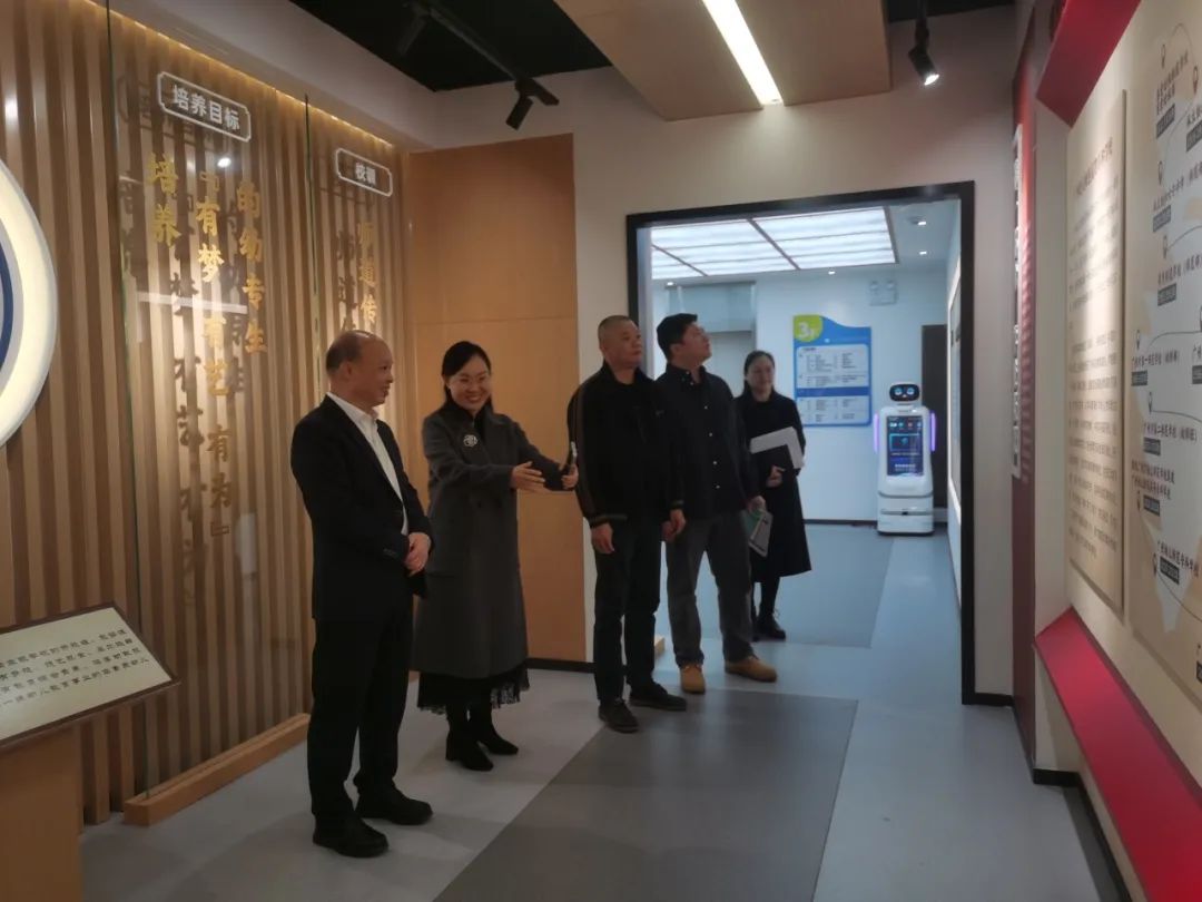 免费观看已满十八岁电视剧动漫版