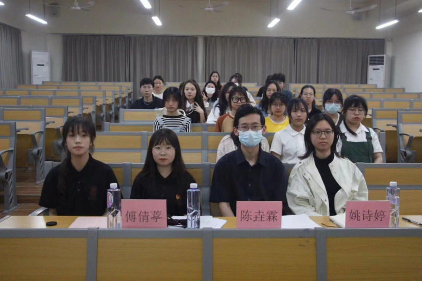 免费观看已满十八岁电视剧动漫版