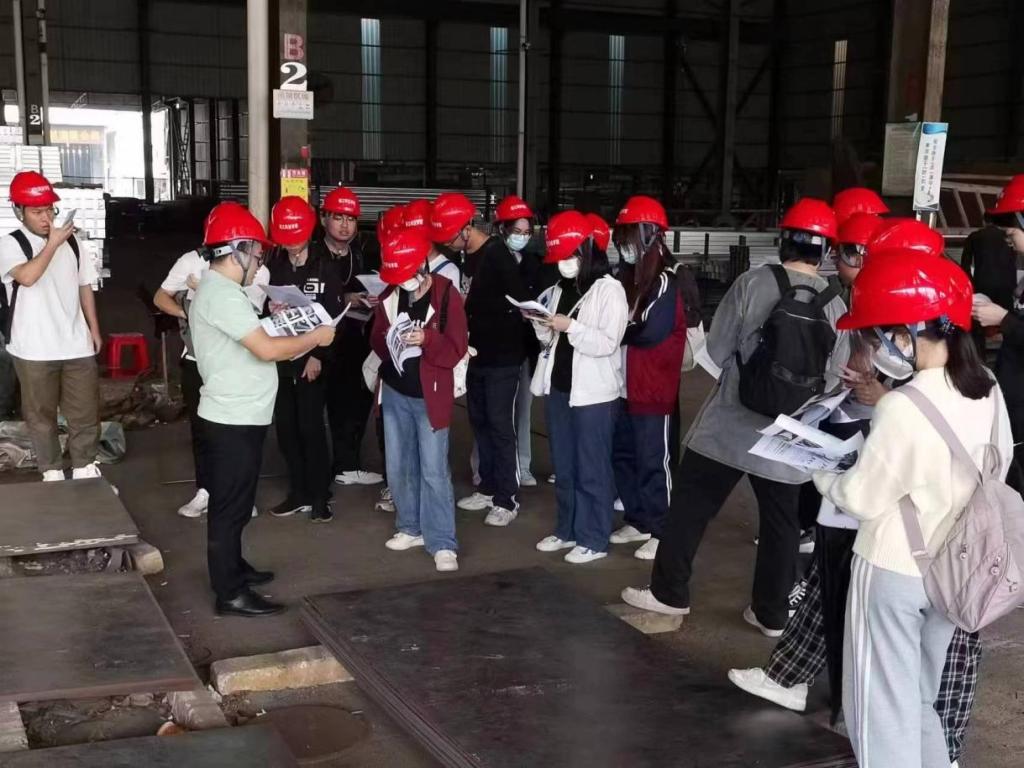 免费观看已满十八岁电视剧动漫版