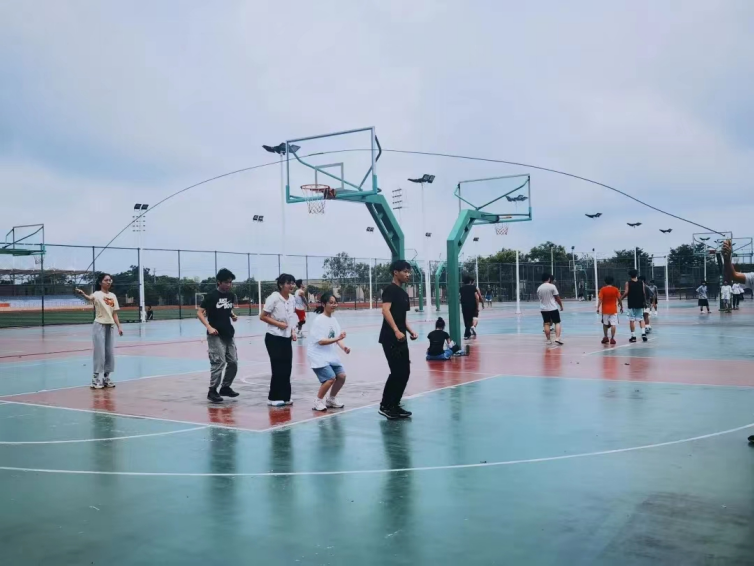 免费观看已满十八岁电视剧动漫版