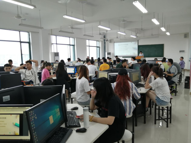 免费观看已满十八岁电视剧动漫版