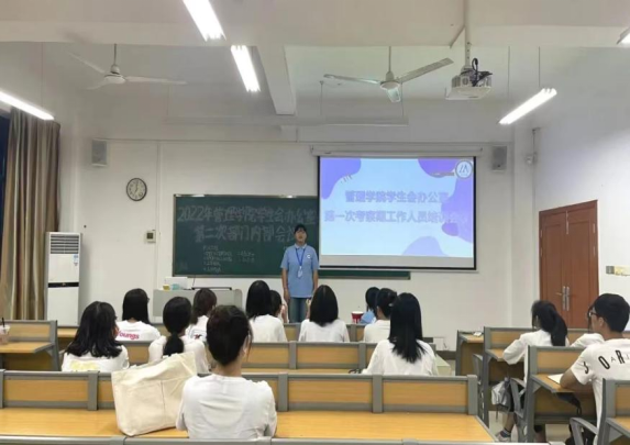 免费观看已满十八岁电视剧动漫版