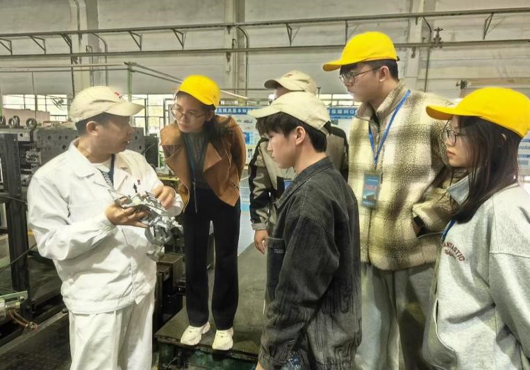 免费观看已满十八岁电视剧动漫版