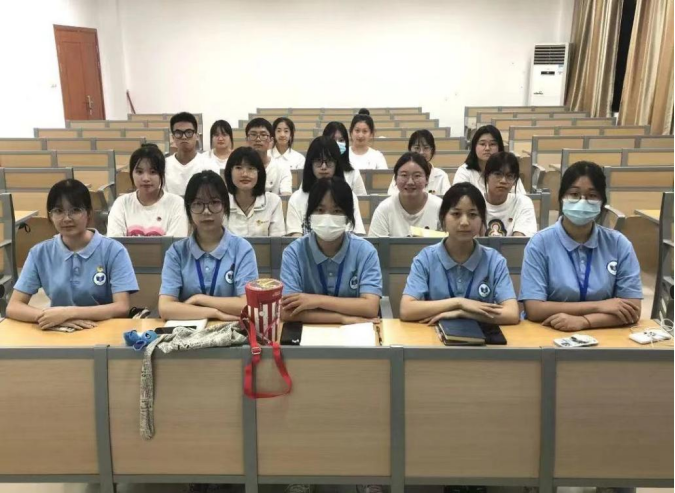 免费观看已满十八岁电视剧动漫版