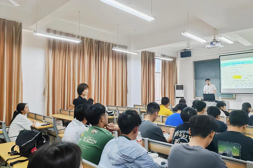 免费观看已满十八岁电视剧动漫版