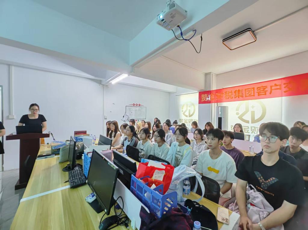 免费观看已满十八岁电视剧动漫版