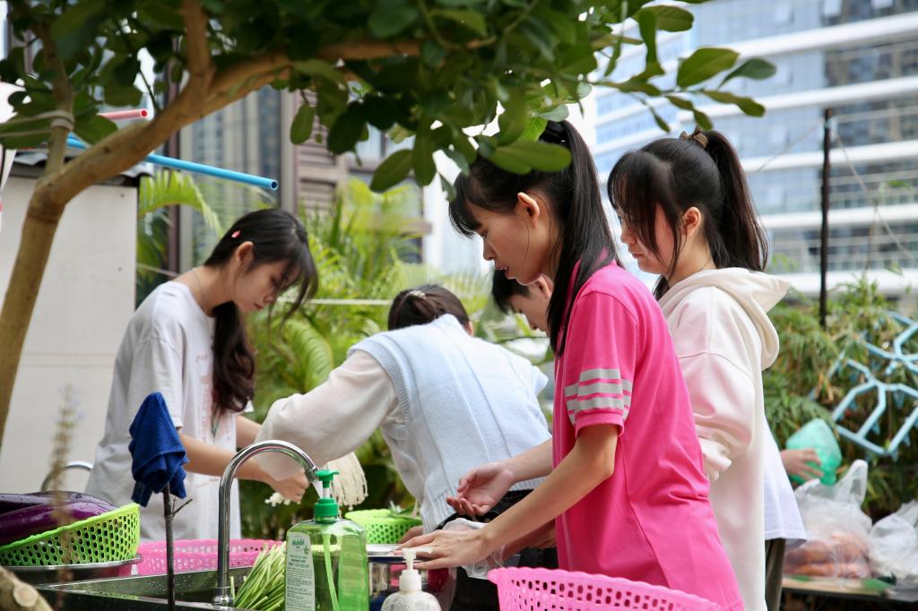 免费观看已满十八岁电视剧动漫版