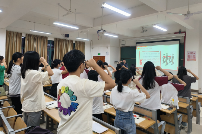免费观看已满十八岁电视剧动漫版