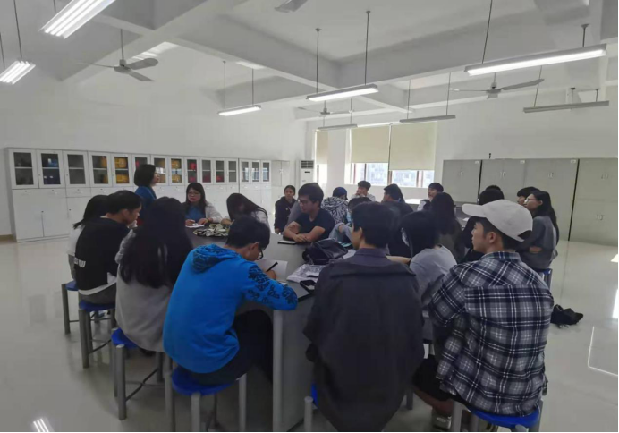 免费观看已满十八岁电视剧动漫版