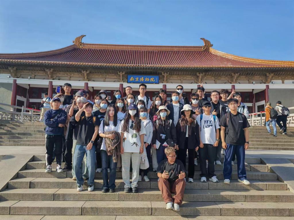 免费观看已满十八岁电视剧动漫版
