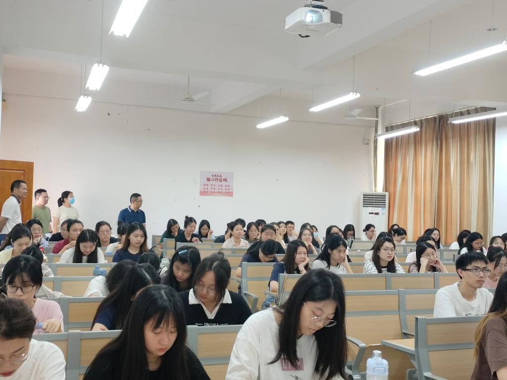 免费观看已满十八岁电视剧动漫版