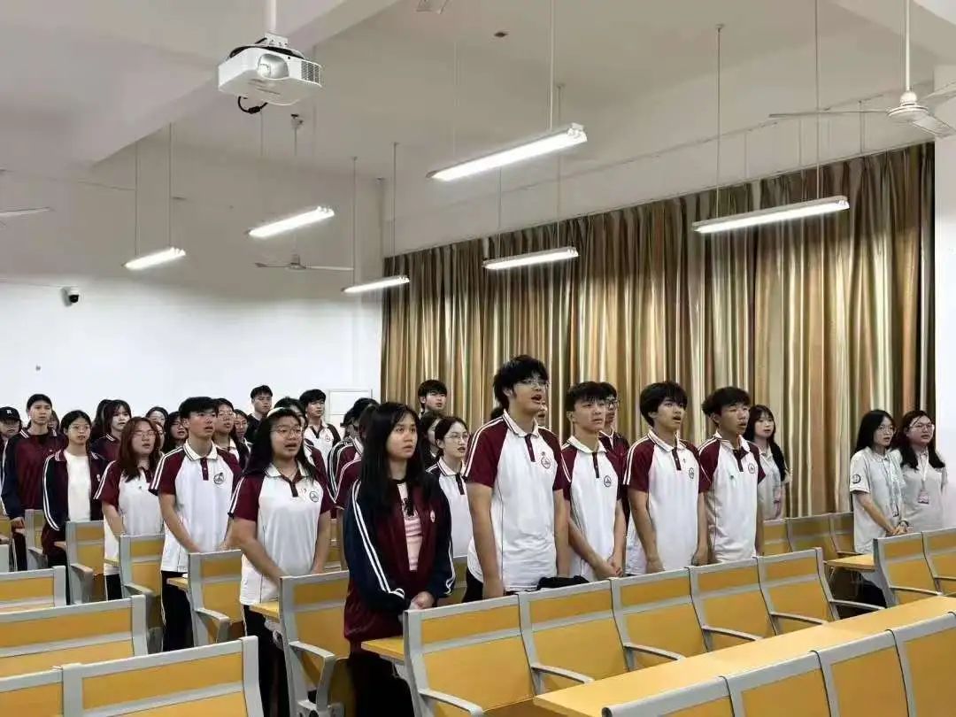 免费观看已满十八岁电视剧动漫版