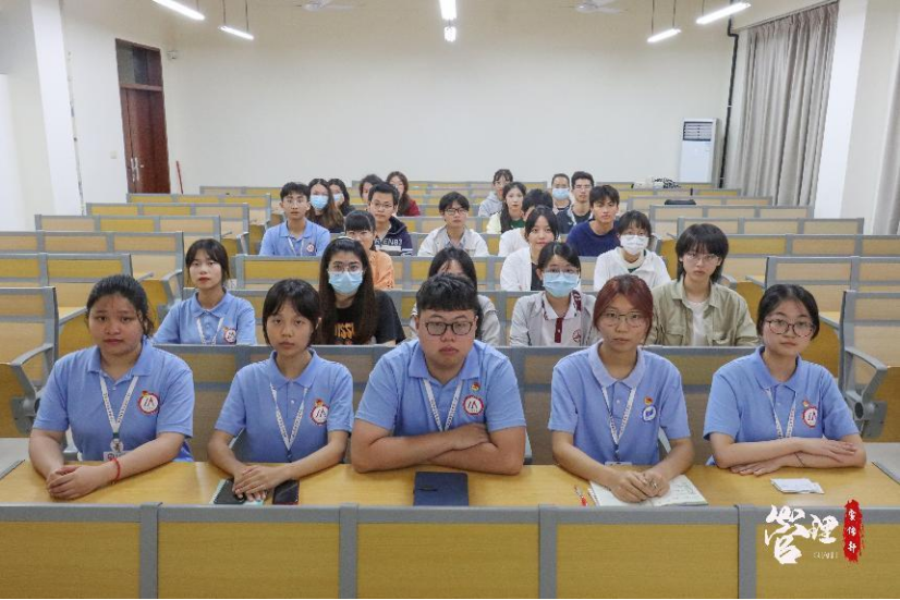 免费观看已满十八岁电视剧动漫版