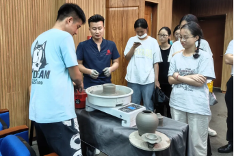 免费观看已满十八岁电视剧动漫版