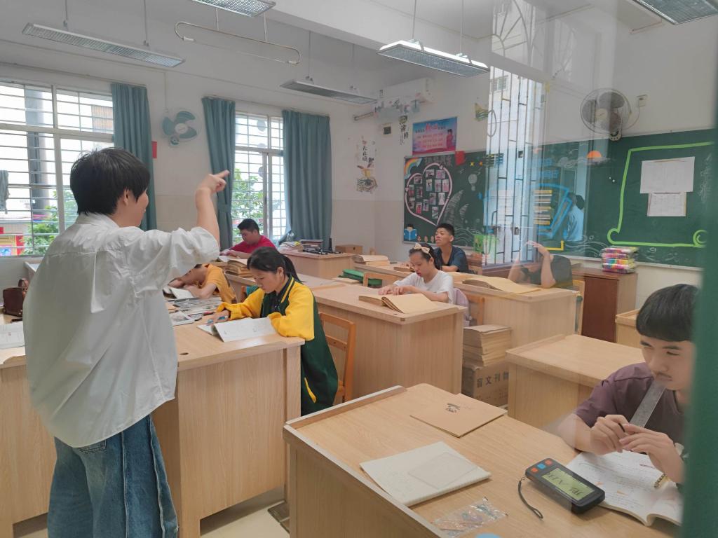 免费观看已满十八岁电视剧动漫版