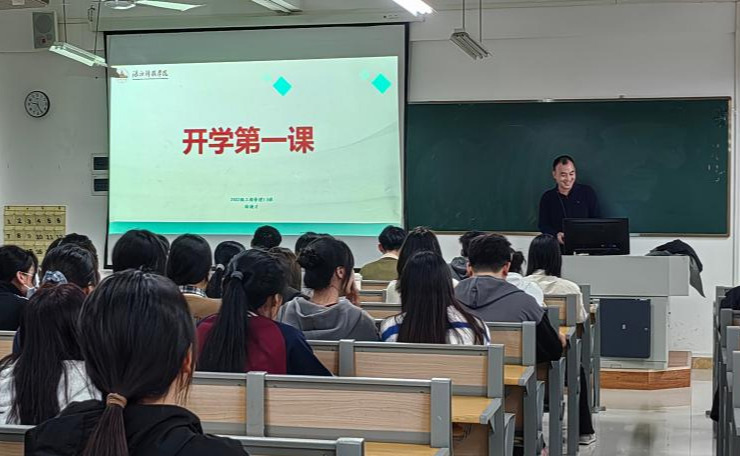 免费观看已满十八岁电视剧动漫版