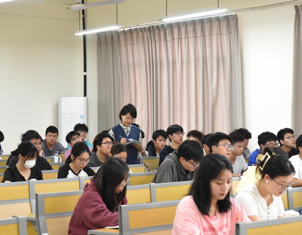 免费观看已满十八岁电视剧动漫版