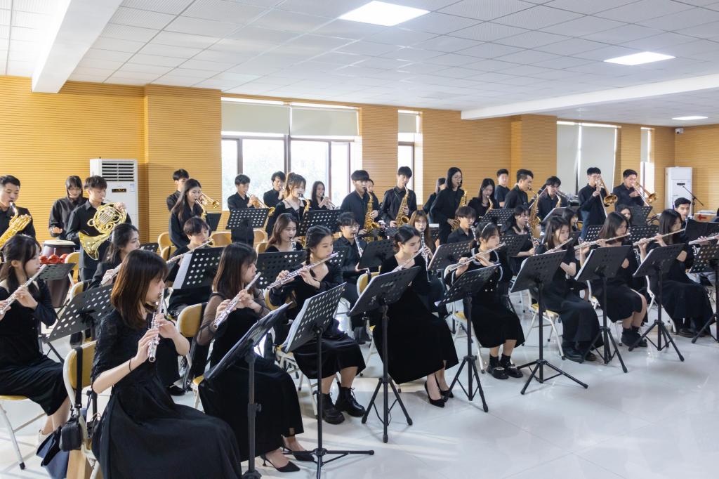 免费观看已满十八岁电视剧动漫版