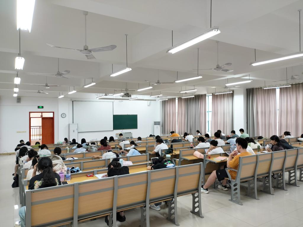 免费观看已满十八岁电视剧动漫版
