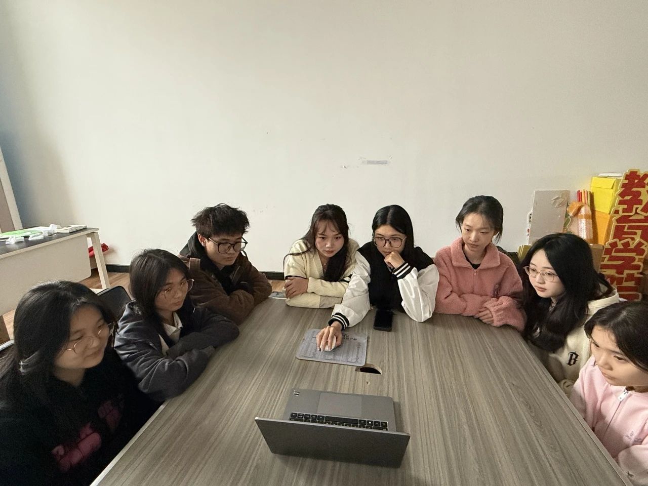 免费观看已满十八岁电视剧动漫版
