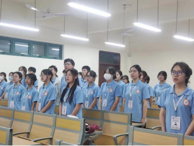 免费观看已满十八岁电视剧动漫版