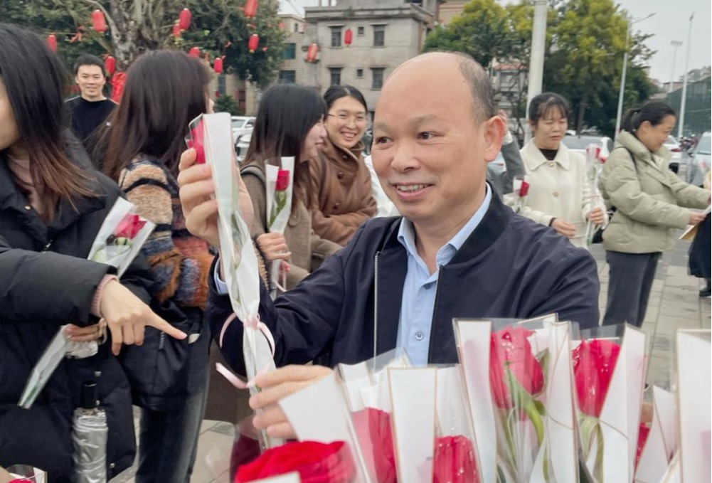 免费观看已满十八岁电视剧动漫版