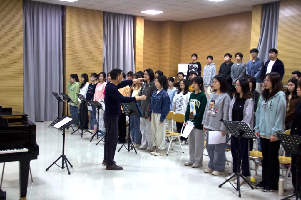 免费观看已满十八岁电视剧动漫版