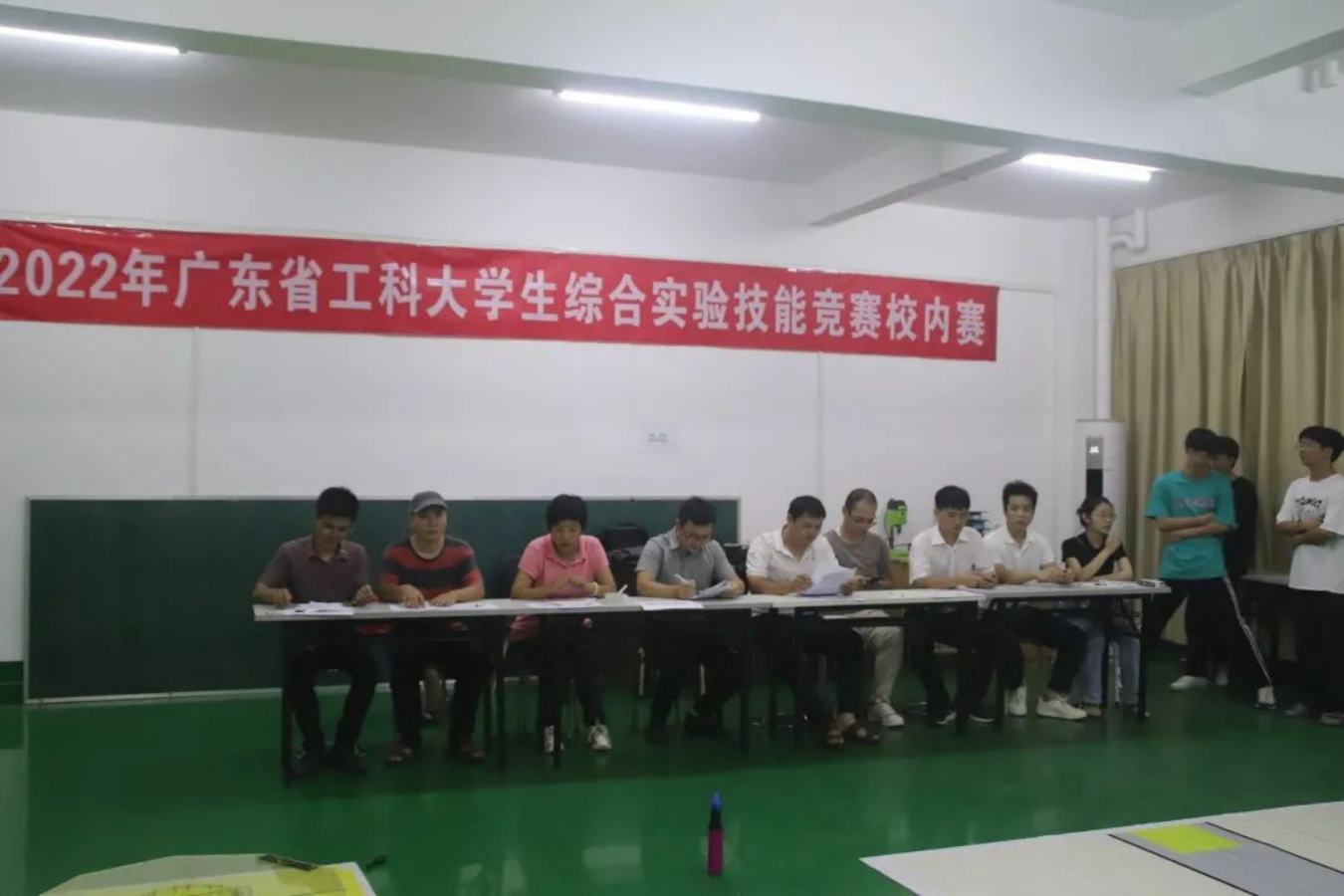 免费观看已满十八岁电视剧动漫版