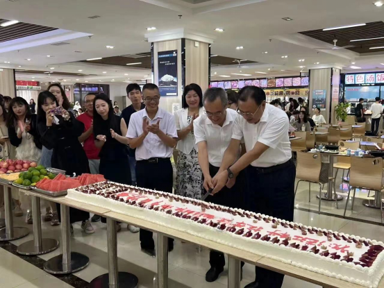 免费观看已满十八岁电视剧动漫版