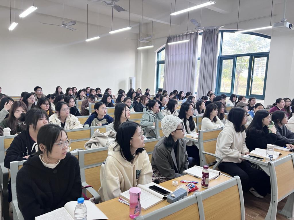 免费观看已满十八岁电视剧动漫版