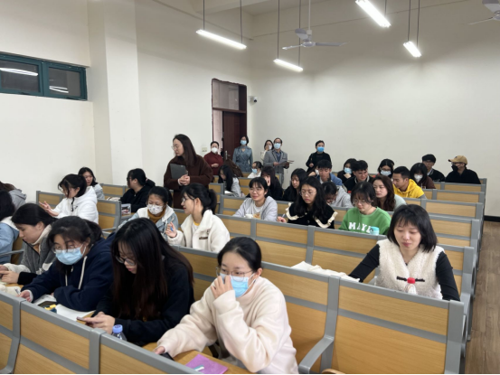 免费观看已满十八岁电视剧动漫版