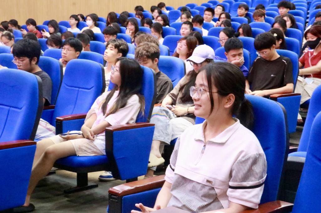 免费观看已满十八岁电视剧动漫版