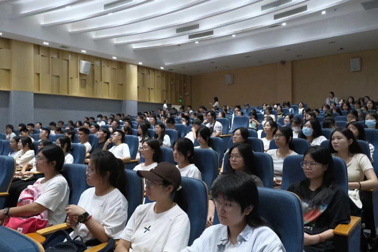 免费观看已满十八岁电视剧动漫版
