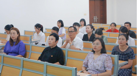 免费观看已满十八岁电视剧动漫版