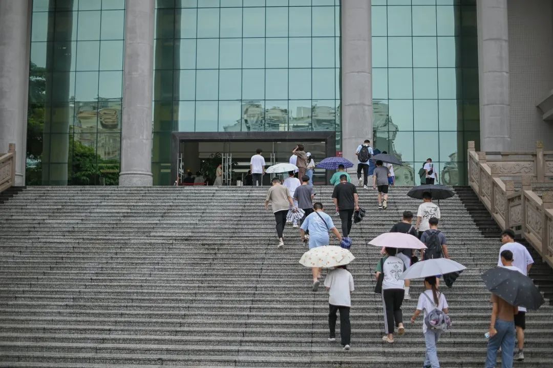 免费观看已满十八岁电视剧动漫版