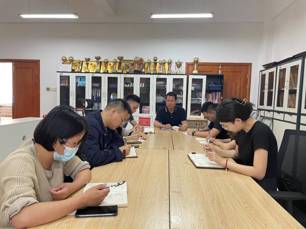 免费观看已满十八岁电视剧动漫版