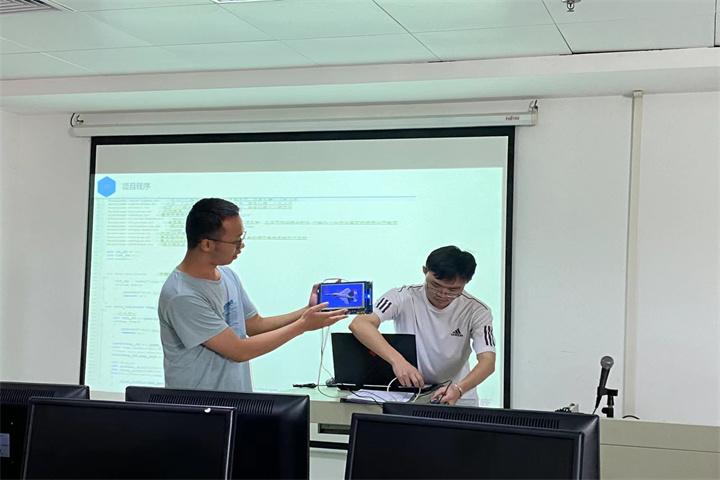 免费观看已满十八岁电视剧动漫版