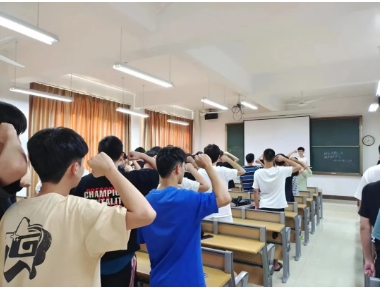 免费观看已满十八岁电视剧动漫版