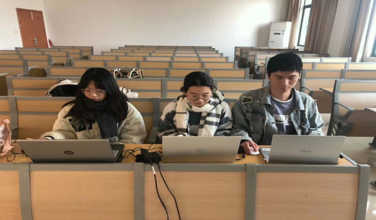 免费观看已满十八岁电视剧动漫版